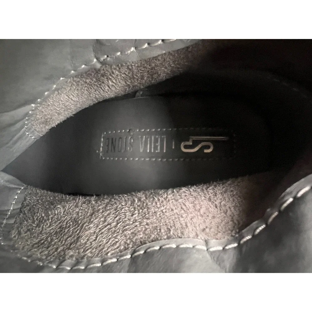 Women's Leila Stone Gray Boots Size 5.5‎